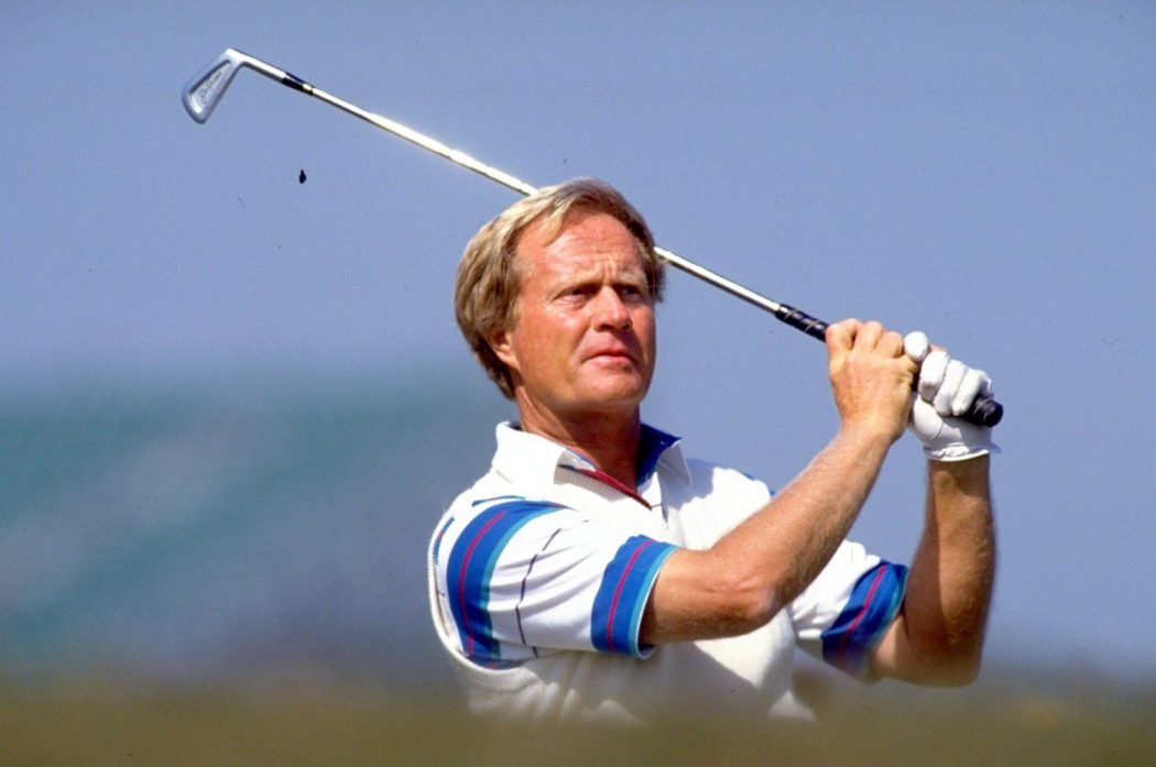 Jack Nicklaus holding 18 major championships