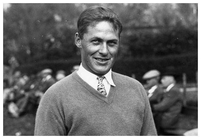Bobby Jones at the crease of golf history